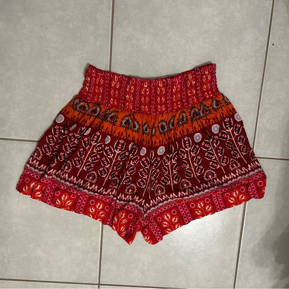 Anthropologie Ruched Wide-Leg Shorts in a red bohemian floral print - Picture 4 of 5